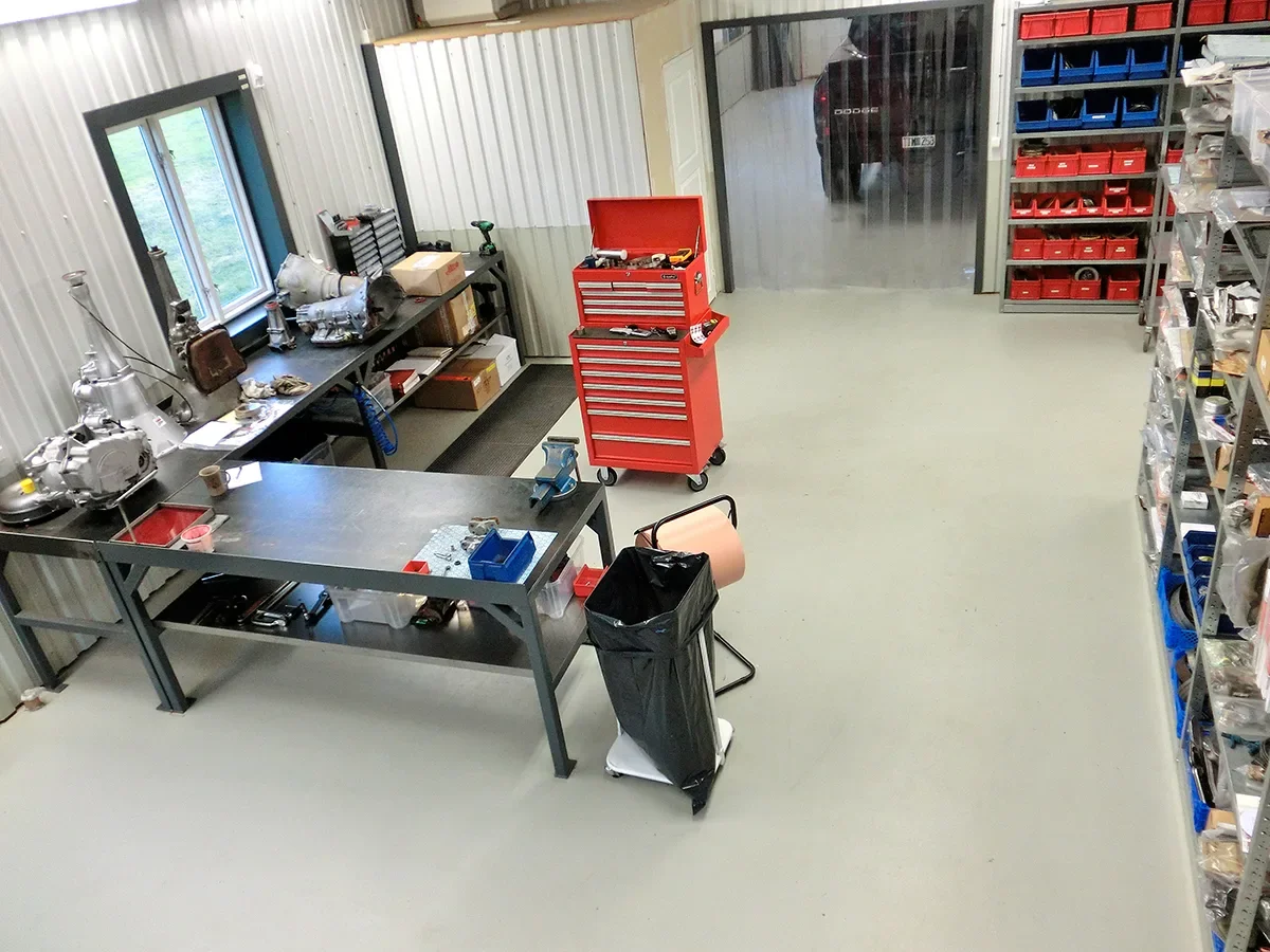 Arbetsbänk med automatlådor